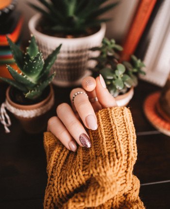 Квиз Запишись онлайн на маникюр